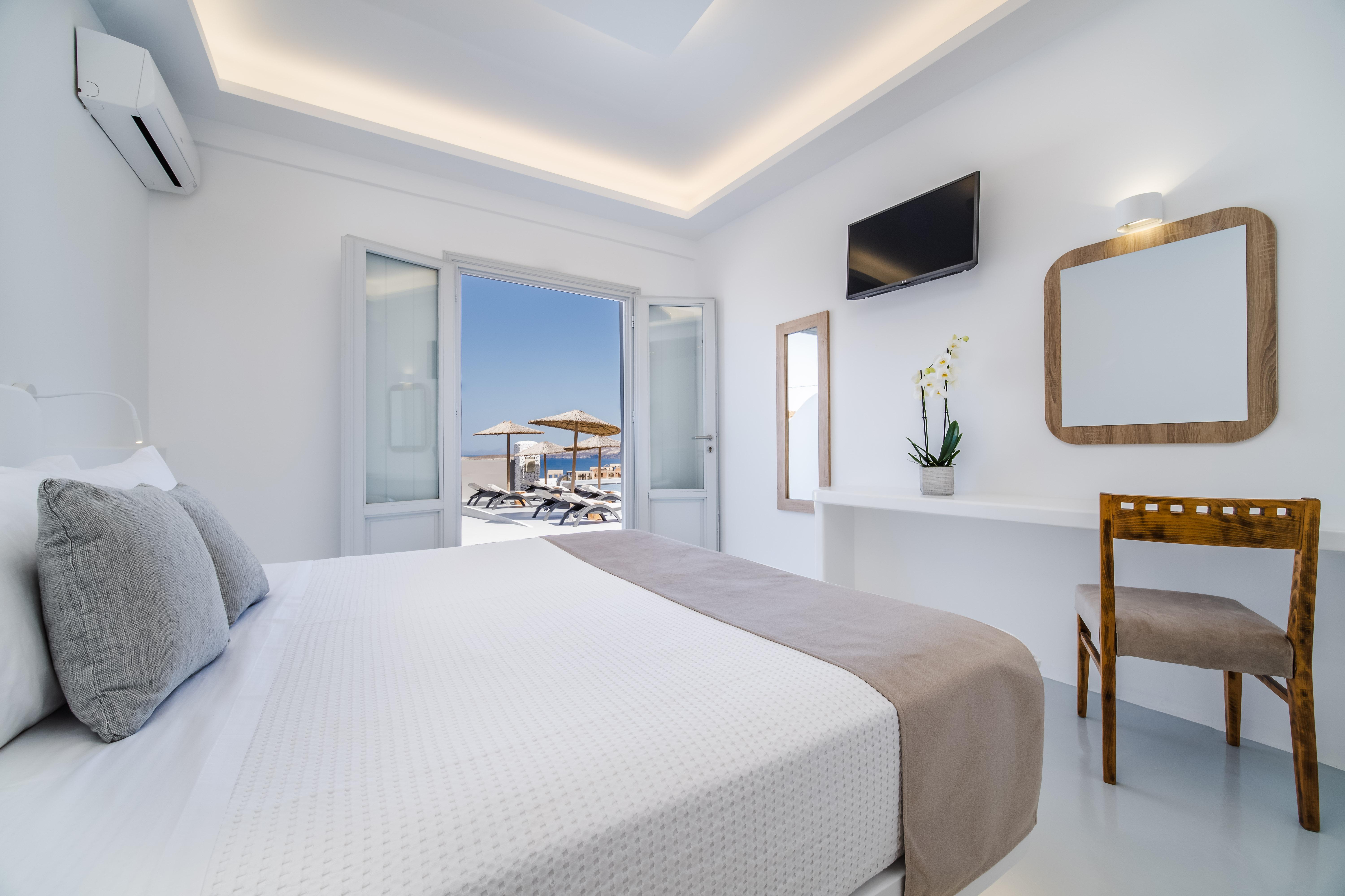 Serenita Luxury Suites Akrotírion Exteriör bild