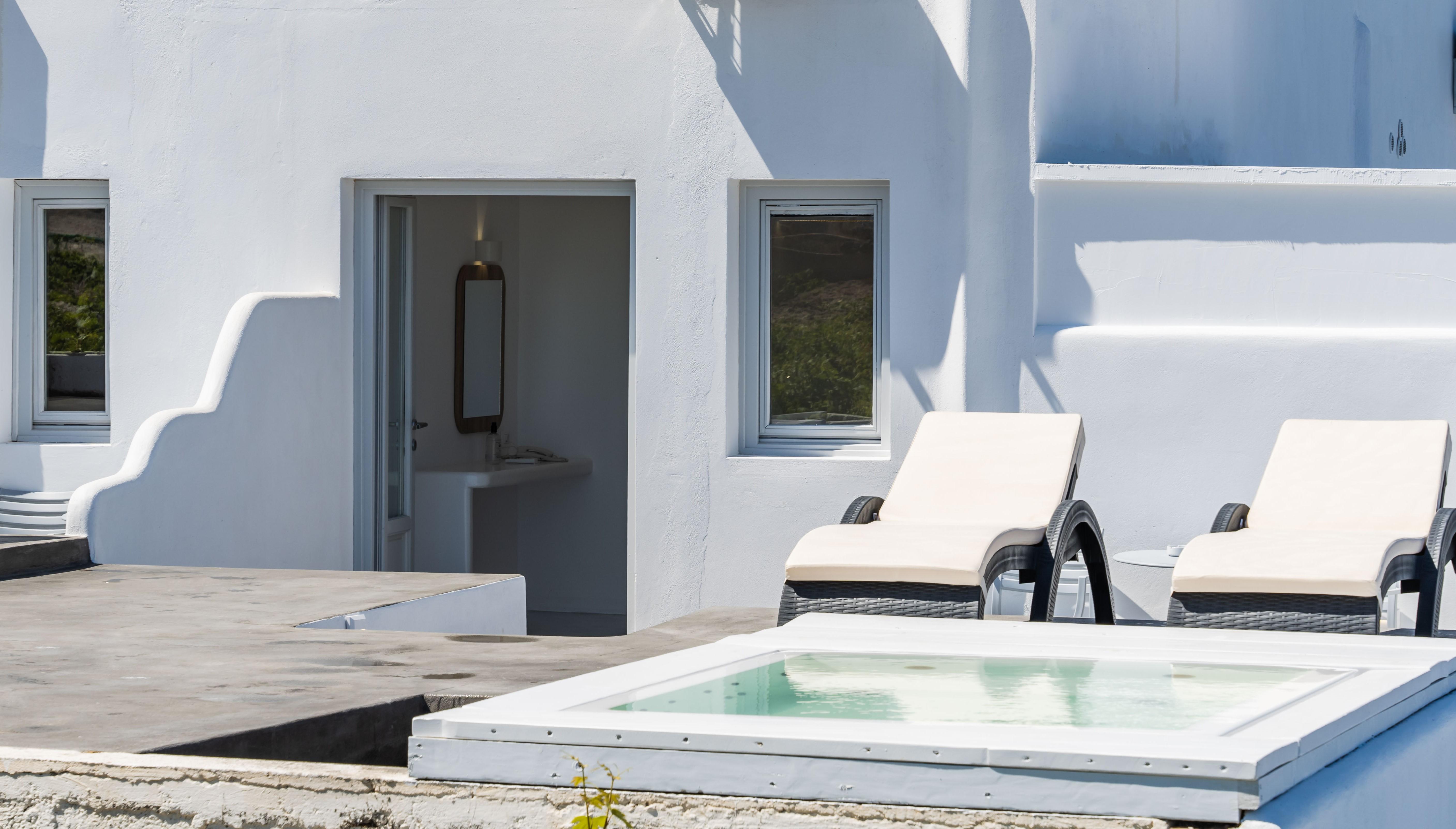 Serenita Luxury Suites Akrotírion Exteriör bild
