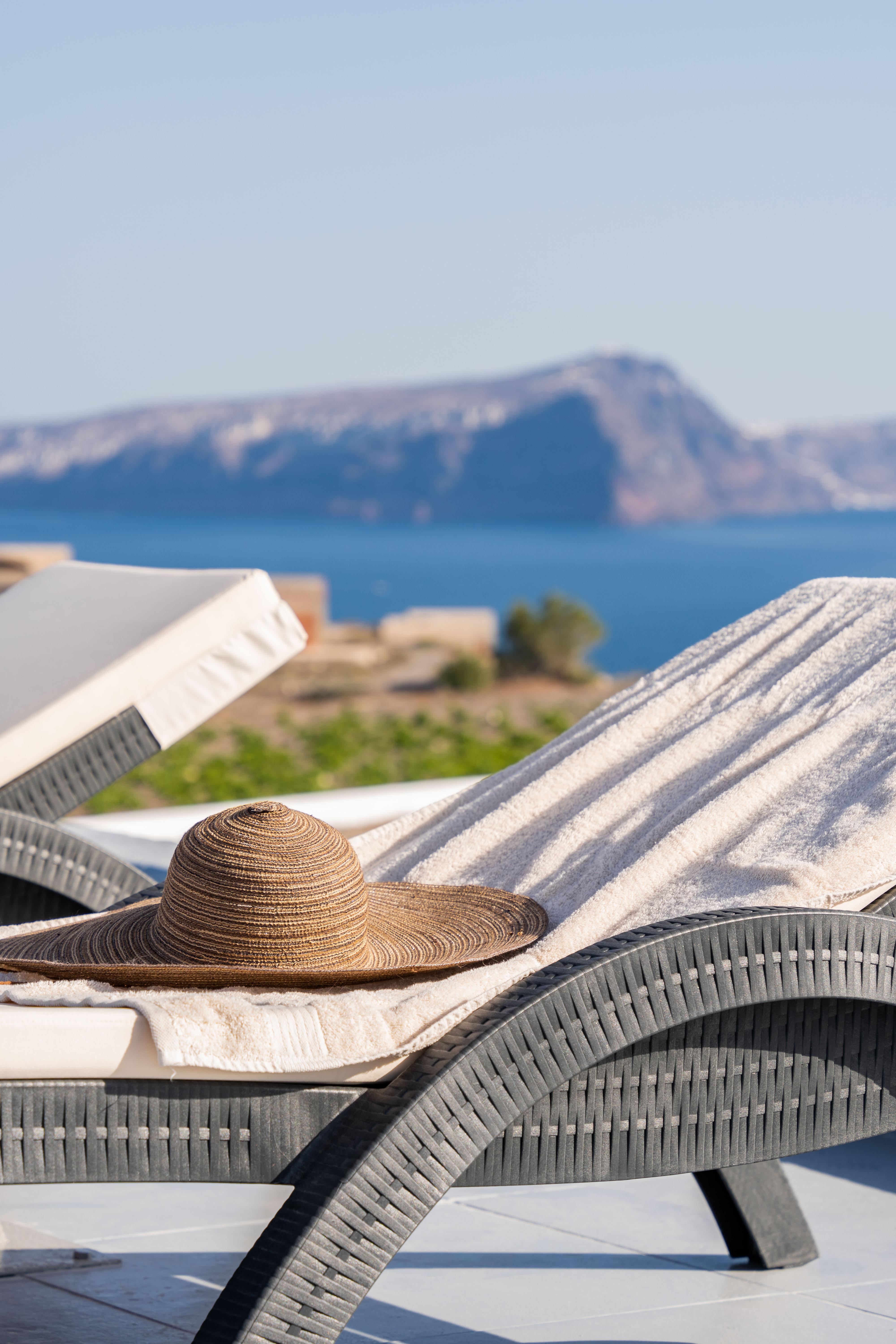 Serenita Luxury Suites Akrotírion Exteriör bild