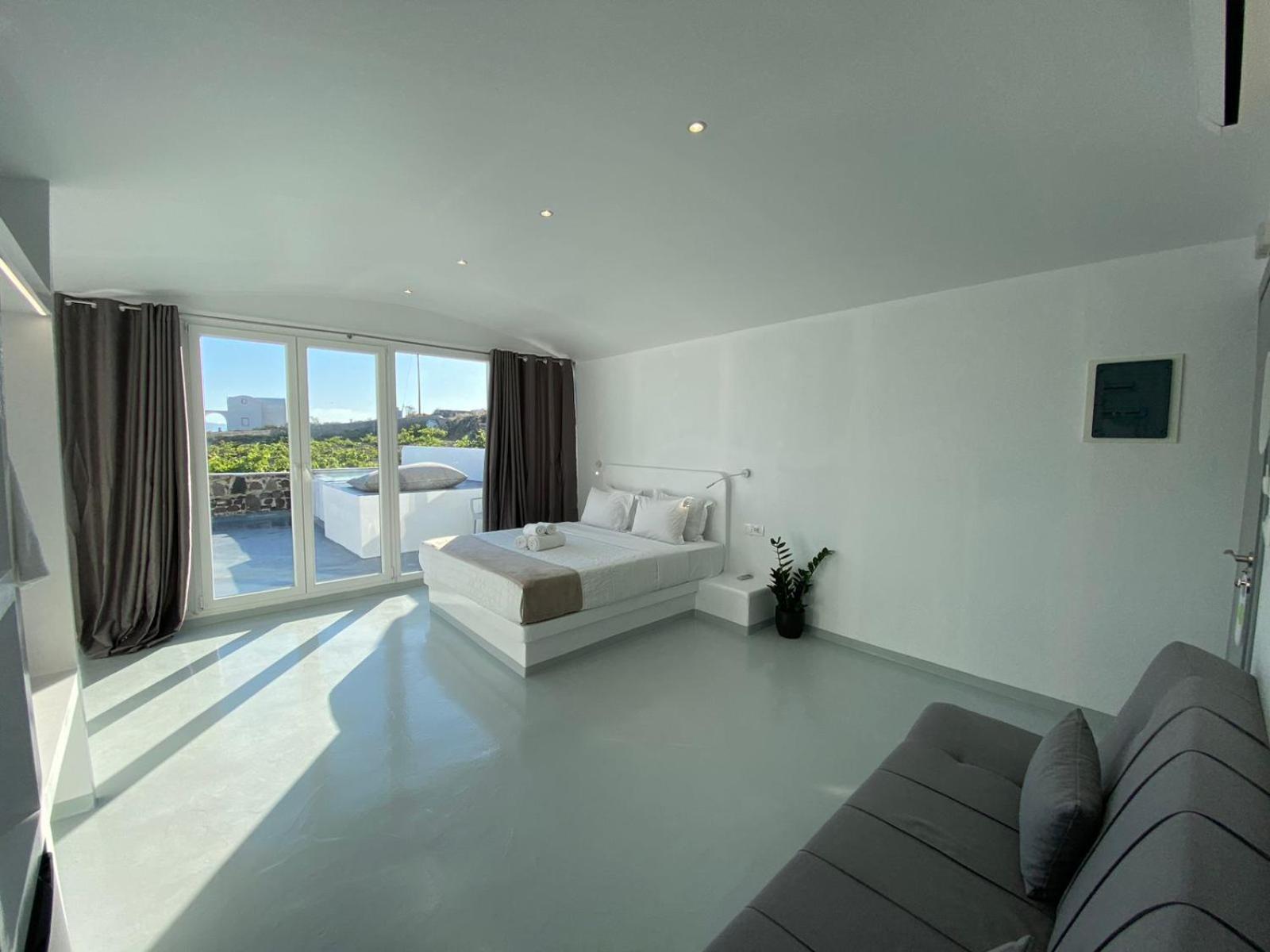 Serenita Luxury Suites Akrotírion Exteriör bild